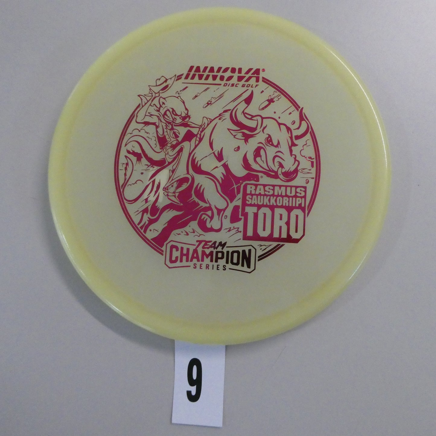 Rasmus Saukkoriipi Proto Glow Champion Toro